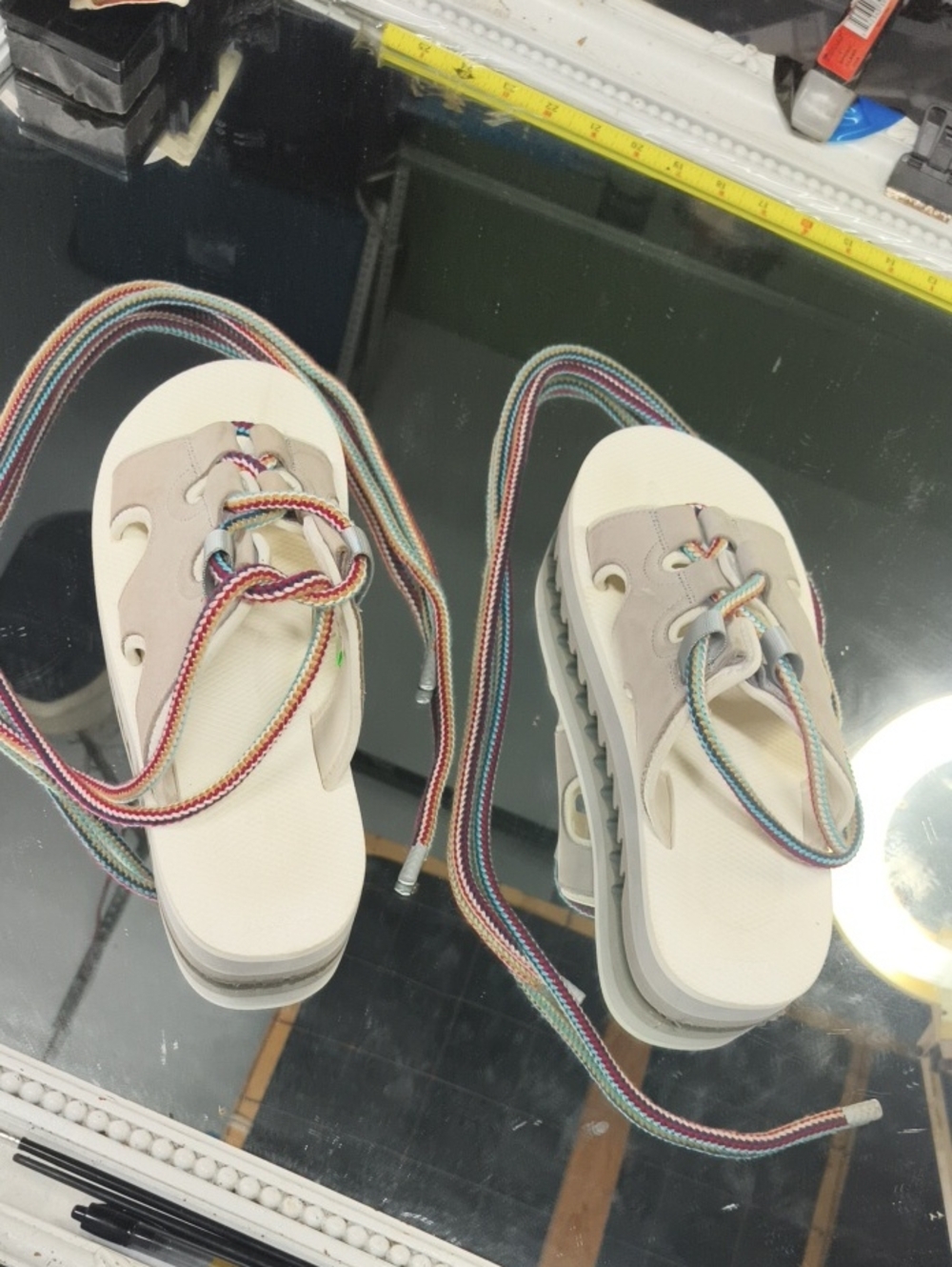 Women's 8 Suicoke Ray-ab sandal W/ oversized multicolored wrap-around Laces. NEW